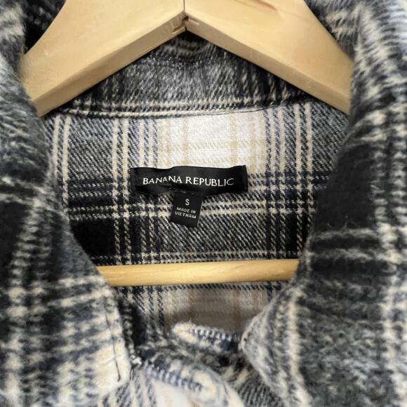 Banana Republic Shirt Jacket Womens Small Wool Blend Plaid Shacket Button Front - Picture 2 of 10